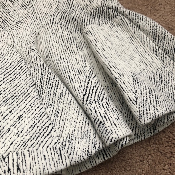 Banana republic flirty fun skirt NWOT - Picture 3 of 8